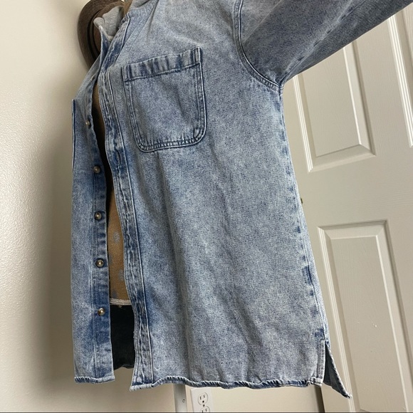 Urban Outfitter Acid Wash Light Denim Jean Button Front Hooded Large Jacket - Picture 4 of 17